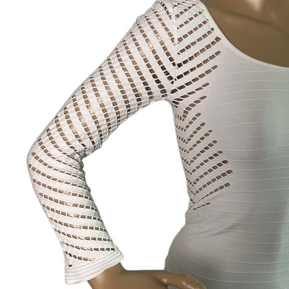 BEBE  women fitted white top,mini cut outs,stretchy,bodycon,striped,retro - Picture 1 of 11